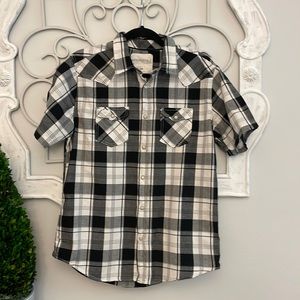 Aeropostale Men’s Short -Sleeve Plaid Pattern Woven Shirt Medium